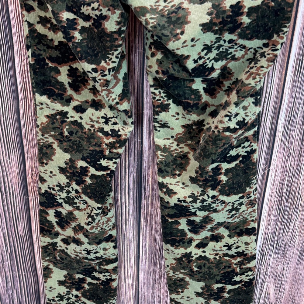Pilcro Floral Faux Camouflage Button Pants - Picture 8 of 11